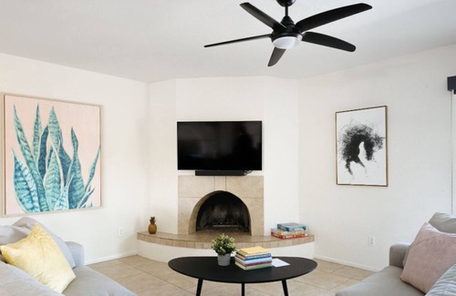 Raskin Estates Casa | Cactus Breeze in Scottsdale Quarter w/ 4 Beds & Pool