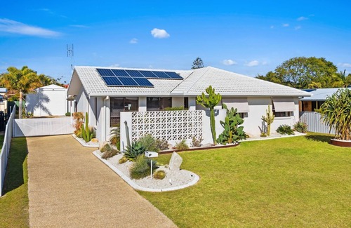 Iluka Casa | Cactus Club a popular family holiday destination.