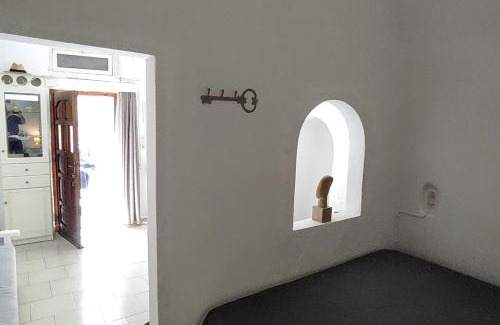 Emporio Casa | Cactus house Santorini