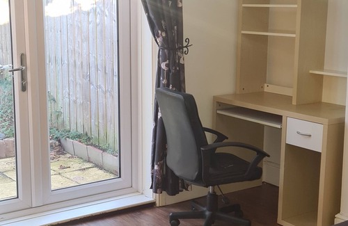 Newcastle-upon-Tyne Casa | Cade's BnB. Newcastle Upon Tyne.