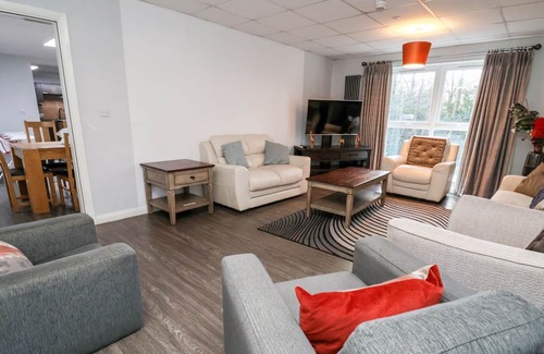 Bont Newydd Cabaña | CADWALADR, pet friendly, luxury holiday cottage in Caernarfon