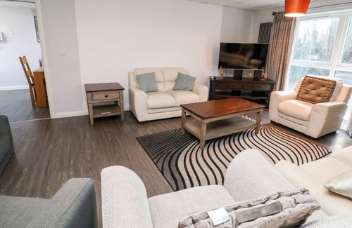 Bont Newydd Cabaña | CADWALADR, pet friendly, luxury holiday cottage in Caernarfon