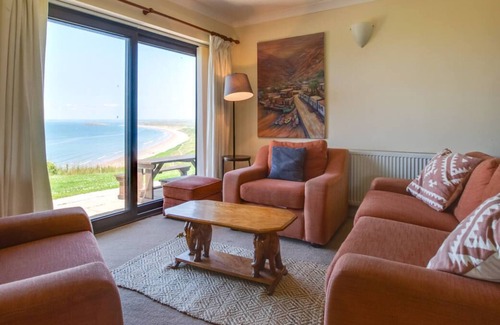 Rhossili Casa | Qué ubicación ... con vistas a la bahía de Rhossili, Caemor es una fabulosa casa de vacaciones con un increíble mar 180