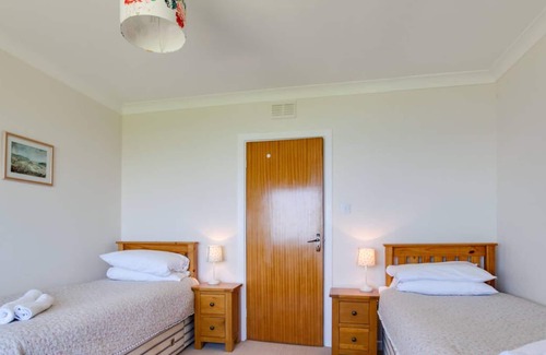 Crynant Casa | Caemor in the beautiful Swansea
