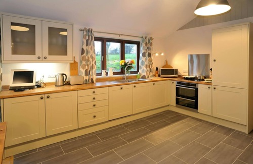 Whitland Cabaña | Caer-uchedydd, Crymych