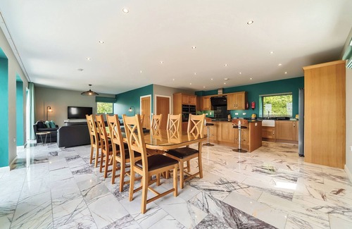 Talsarnau Cabaña | CAERFFYNNON HOUSE, family friendly, with hot tub in Porthmadog