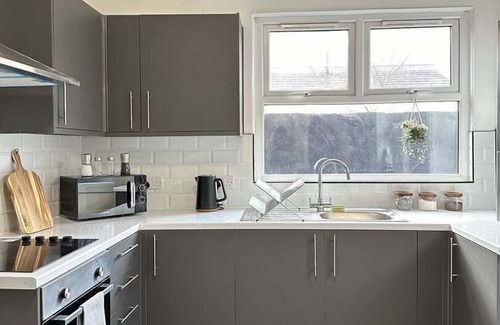 Newport Apartamento | Caerleon Way by Tŷ SA
