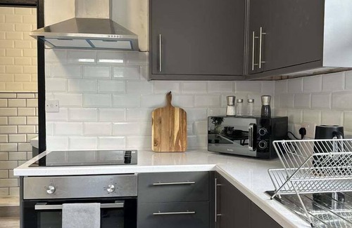 Newport Apartamento | Caerleon Way by Tŷ SA