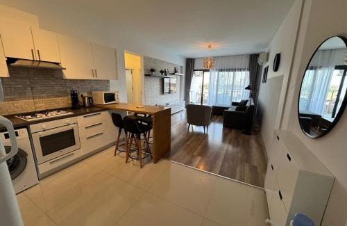 Politiko Apartamento | Caesar Resort Spa Long Beach