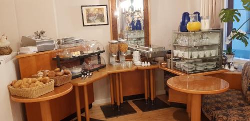 Niederfell Casa | Cafe-Konditorei-Pension Sander
