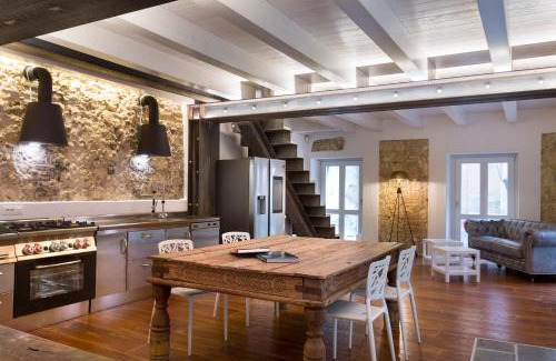 Marina District Casa | Cagliari Marina Harbour Guest house & Lounge