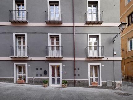 Marina District Casa | Cagliari Marina Harbour Guest house & Lounge
