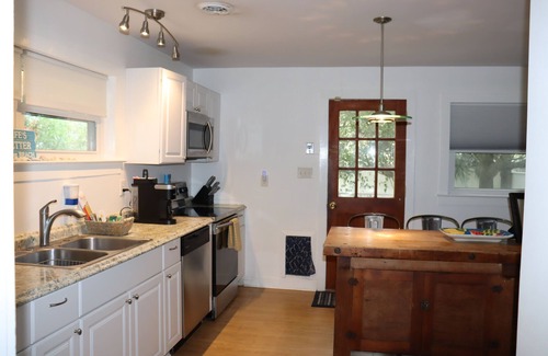 Wilmington Beach Cabaña | Caicos Cottage! Between CB/KB towns Dog Friendly w/fenced yard, Parking - 3 cars