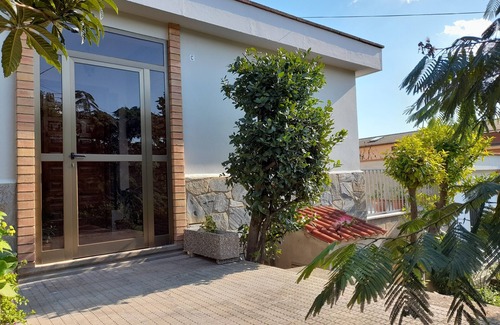 Solsona Casa | Cal Alfonsy Casa con dos terrazas ( apta para mascotas)