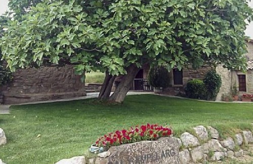 Casserres Cabaña | Casa Rural para 7 personas, con gran jardín y piscina privada
