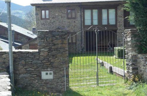 Toses Casa | Cal Masover, casa de piedra rehabilitada