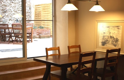 Riudecanyes Cabaña | Cal Pedret: Confortable apartamento rural con patio. Entre mar y montaña.