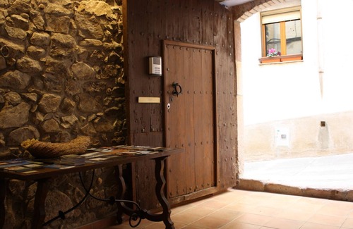 Riudecanyes Cabaña | Cal Pedret: Confortable apartamento rural con patio. Entre mar y montaña.