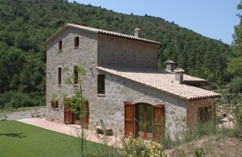 Viver i Serrateix Cabaña | Casa rural con piscina salada, 3 BBQ's, WiFi, jardín, ping-pong, billar,futbolín