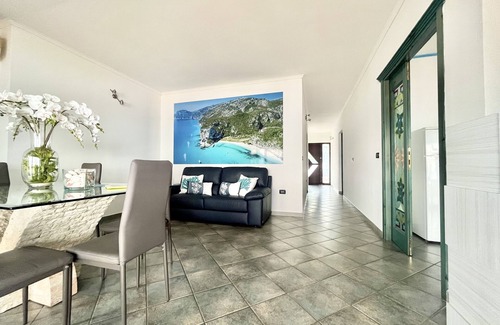 Cala Gonone Apartamento | Cala Gonone, Sardinia, house with beautiful sea view