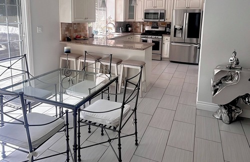 Agoura Hills Casa | Calabasas CA 4-bedroom in peaceful Saratoga Ranch with private pool & jacuzzi