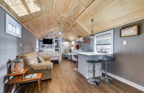 Sunset Beach Apartamento | Calabash Studio Cabin, 4 Mi to Sunset Beach!
