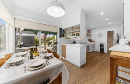 Waikanae Cabaña | Calapso Cottage - Waikanae Beach Holiday Home