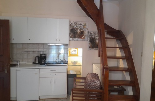 Atsipópoulon Apartamento | Colorido REA Suite, piscina, patio, terraza en la azotea, cerca de Rethymno