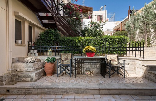 Atsipópoulon Apartamento | Colorido REA Suite, piscina, patio, terraza en la azotea, cerca de Rethymno
