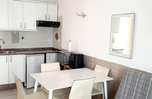 Costa de Antigua Apartamento | Caleta de Fuste Apartment- Sleeps4- Pool- Garden