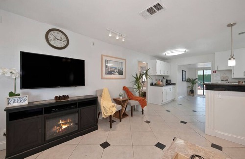 Sacramento Casa | CalExpo/Arden/HotTub/Pool/Firepit/BBQ/No Pet Fee