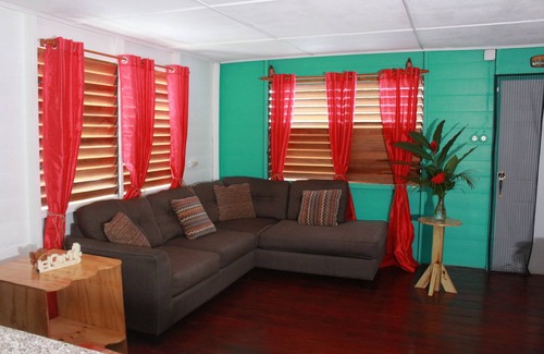 West End Casa | Cali Cottages