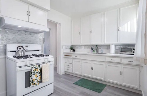 Panorama City Casa | Cali Dwelling by AvantStay | Newly Furnished Home
