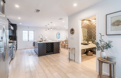Woodland Hills Casa | Cali Luxury Dream Hideaway + Guest Suite