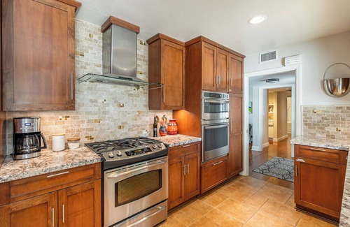 Santa Ana Casa | Cali Outdoor Living 4 Bedroom 3 Bath Pool Home, 12 Mins to Disney, Pet-Friendly