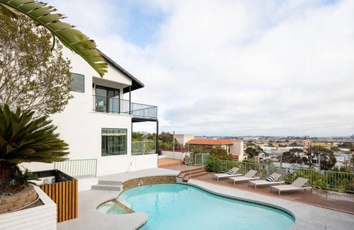 Mission Hills Casa | California Dream Home w/Pool, Jacuzzi