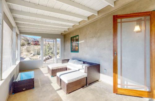 Weldon Casa | California Dreaming in the Mountains