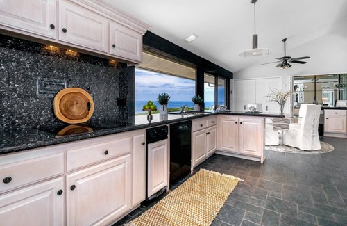 Palos Verdes Estates Casa | California Dream Bluff home on over an acre of flat land & the water @ your feet
