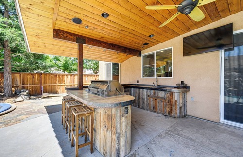Visalia Cabaña | California Vacation Rental w/ Private Pool & Patio