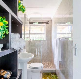 Cape Town Cama Y Desayuno | Caline VIP Luxury Jacuzzi &, Swimming Pool MEWS