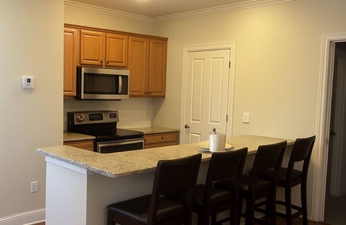Highlands - Perkins Condominio | Callin' Baton Rouge-Right beside LSU, steps from the PMAC and Tiger Stadium!
