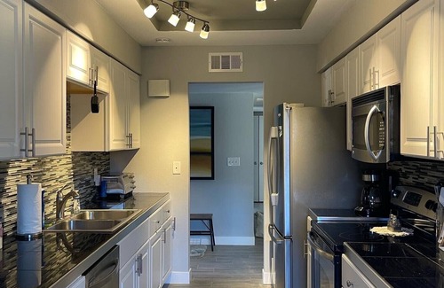 Cathedral City Villa | Calling all Snowbirds! Beautiful Resort Living at Cathedral Canyon Country Club!