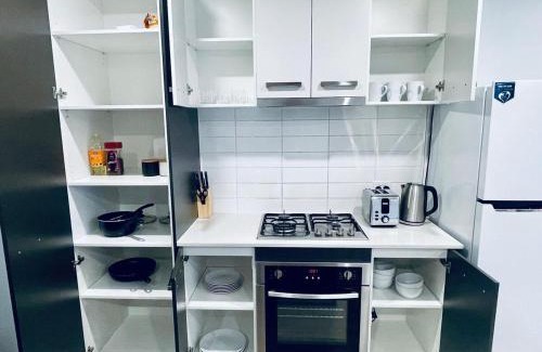 Hadfield Casa | Calm Getaway Close to Airport