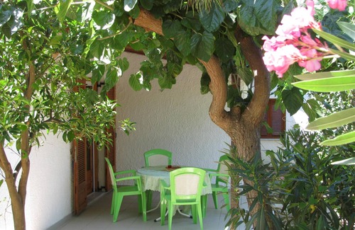 Kakovatos Casa | Tranquilo, en el medio de un olivar, cerca de la playa, wifi | Casa de vacaciones Ili