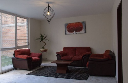 Financial District Casa | Residencia tranquila 200m Colomos Park / 10min. Centro comercial Andares