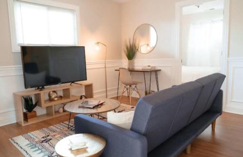 Chicago Apartamento | Calm & Well-Equipped 2BR Chicago Apartment - Central Cozy