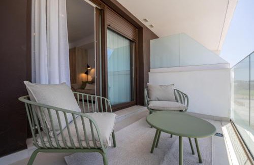 Ciudad Universitaria Apartamento | Calma & Beach Estepona Retreat