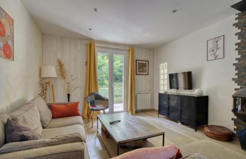 Voeuil-et-Giget Casa | Calme à l'orée des bois