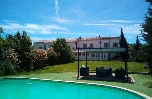 Villautou Cabaña | Calmont donde las montañas se encuentran con el mar, 3 casas rurales con piscina y vistas
