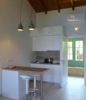 Agios Nikitas Apartamento | Caltabania Suites